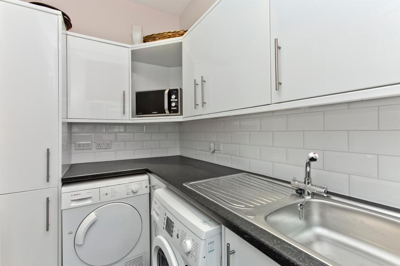 Luxury 3-Bedroom Apartment With Stunning Views At Ramsay Garden Эдинбург Экстерьер фото