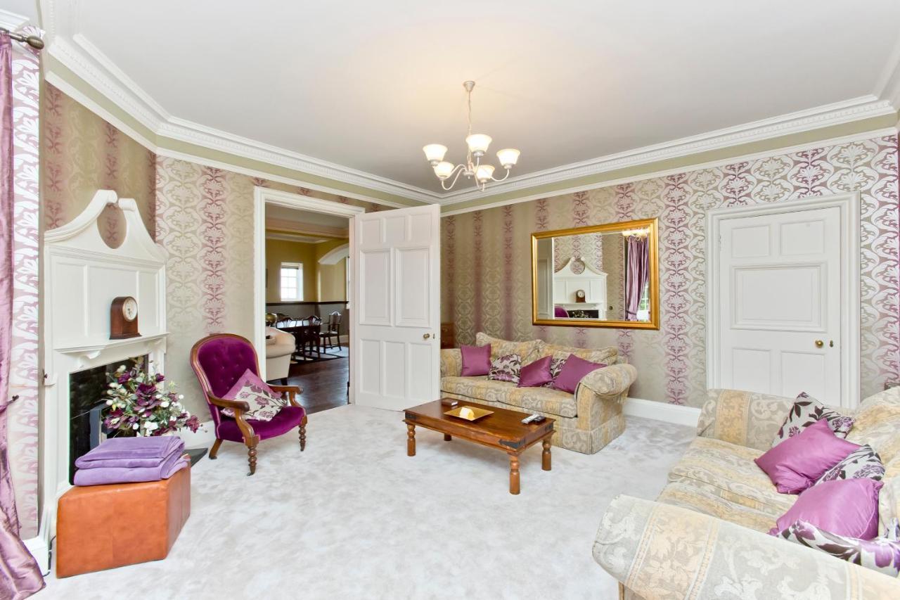 Luxury 3-Bedroom Apartment With Stunning Views At Ramsay Garden Эдинбург Экстерьер фото