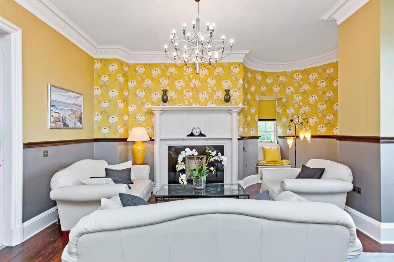 Luxury 3-Bedroom Apartment With Stunning Views At Ramsay Garden Эдинбург Экстерьер фото